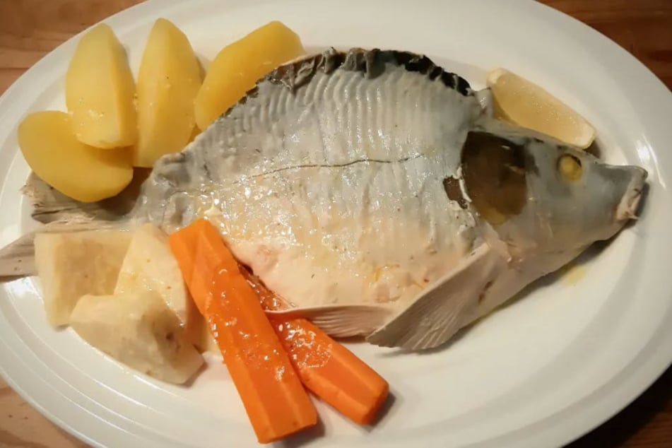 Karpfen blau ist ein traditionelles Festtagsessen.
