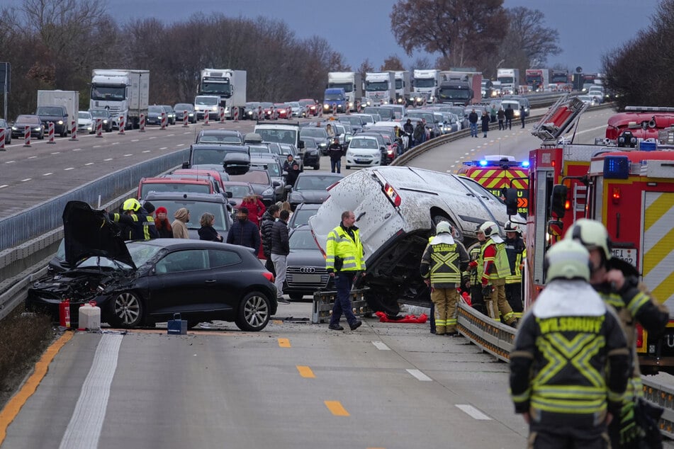 Am Samstagnachmittag kam es auf der A4 zu einem heftigen Unfall.