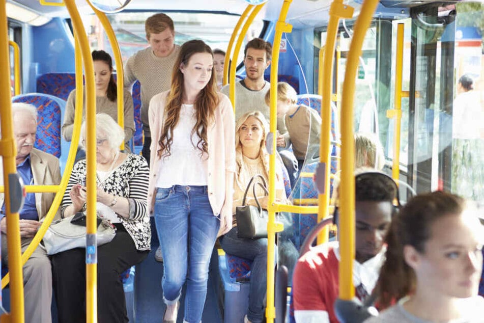 Bus- und Bahnfahren ist in Nordrhein-Westfalen oft teurer. (Symbolbild)