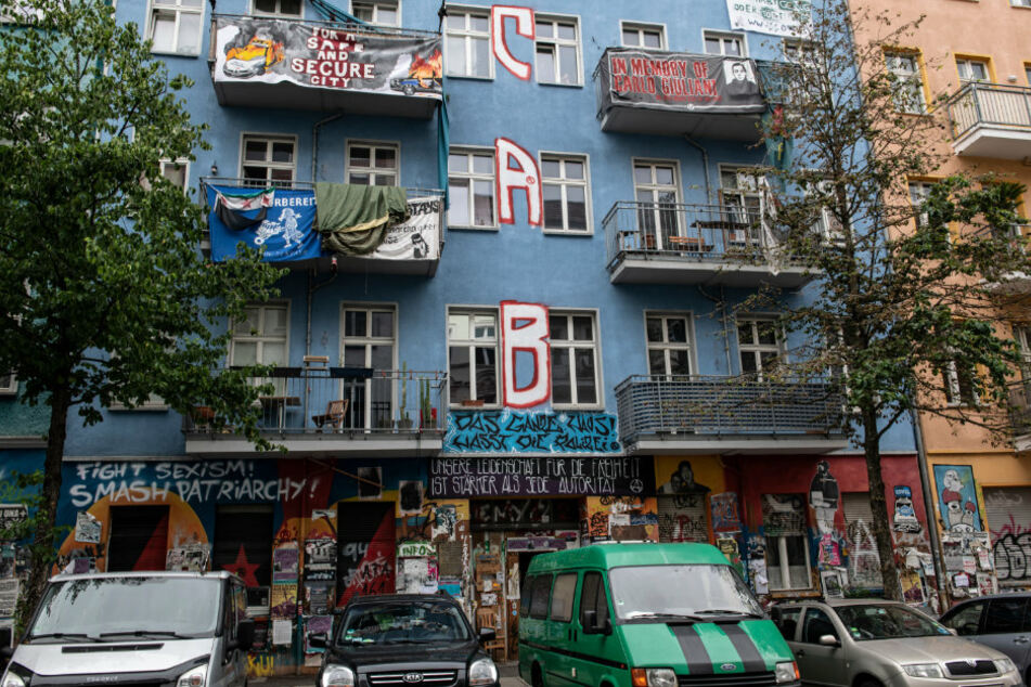 An der Rigaer Straße in Berlin-Friedrichshain kam es zu einem brutalen Überfall auf einen Mitarbeiter einer Sicherheitsfirma. (Symbolbild)