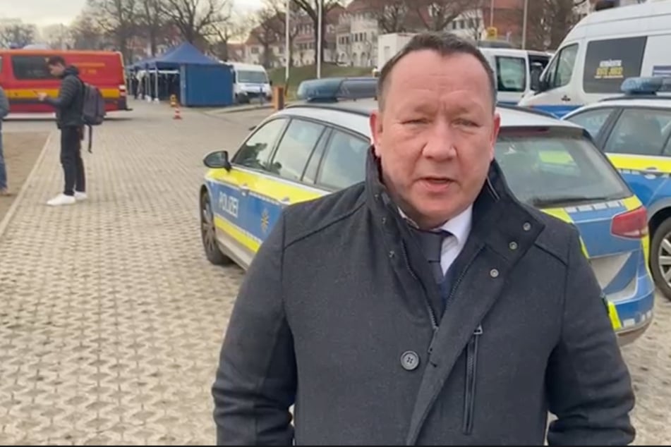 Bombenfund an der Carolabrücke: Zünder defekt - Sprengmeister vor besonderer Herausforderung