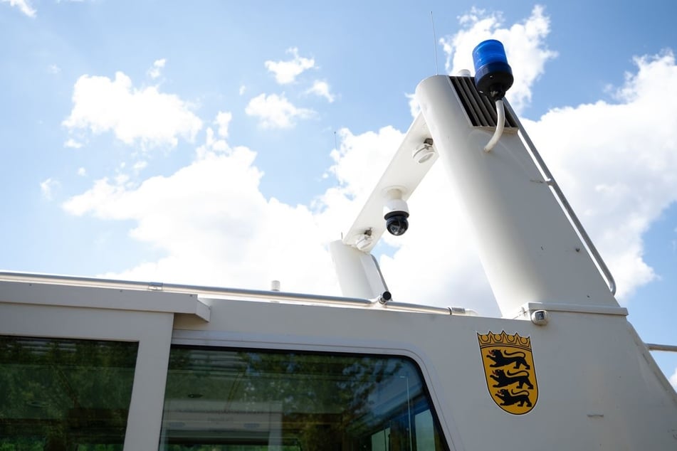 Die Wasserschutzpolizei ermittelt die Hintergründe. (Symbolbild)