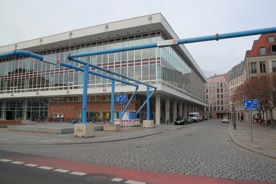 Von der Philharmonie kommt der Kompromiss-Vorschlag, an der Kulturpalast-Ecke zur Galeriestraße eine neue Taxi-Haltebucht einzurichten.