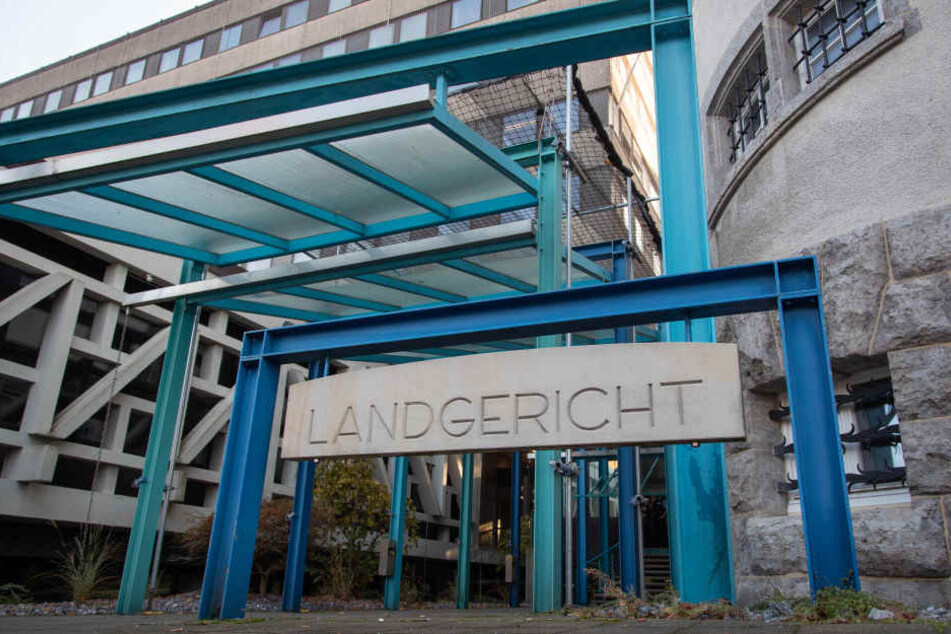 Das Bielefelder Landgericht will am Freitag entscheiden.