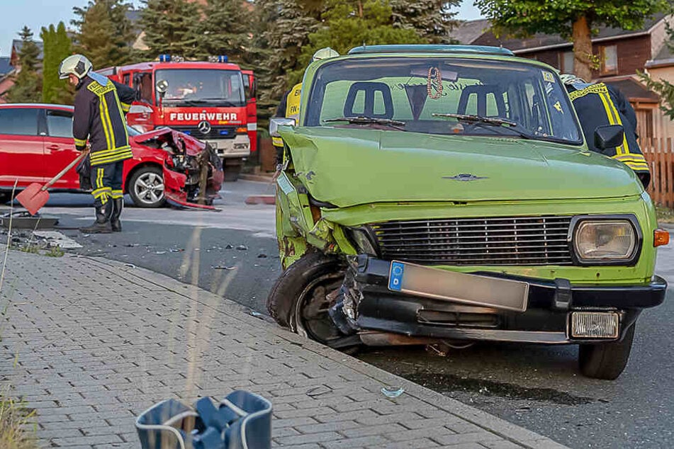 Die Wartburgfahrerin wurde leicht verletzt.