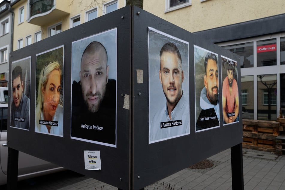 Neun Menschen hatte der 43-jährige Täter aus rassistischen Motiven erschossen und seine Mutter sowie sich im Anschluss selbst getötet.