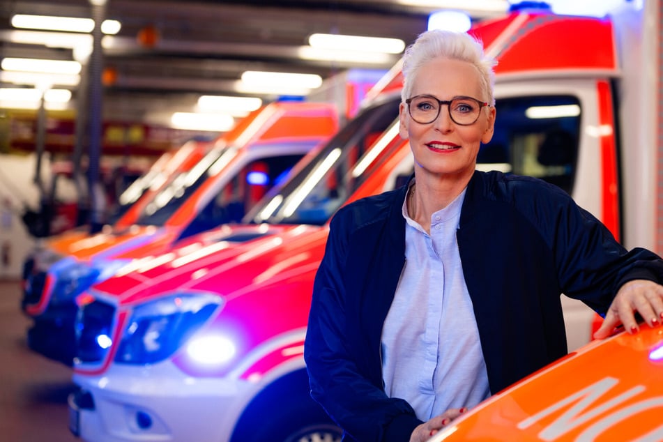 Bärbel Schäfer (62) hat sich mit Opfern und Helfern des "Horrorcrashs auf der A7" unterhalten.