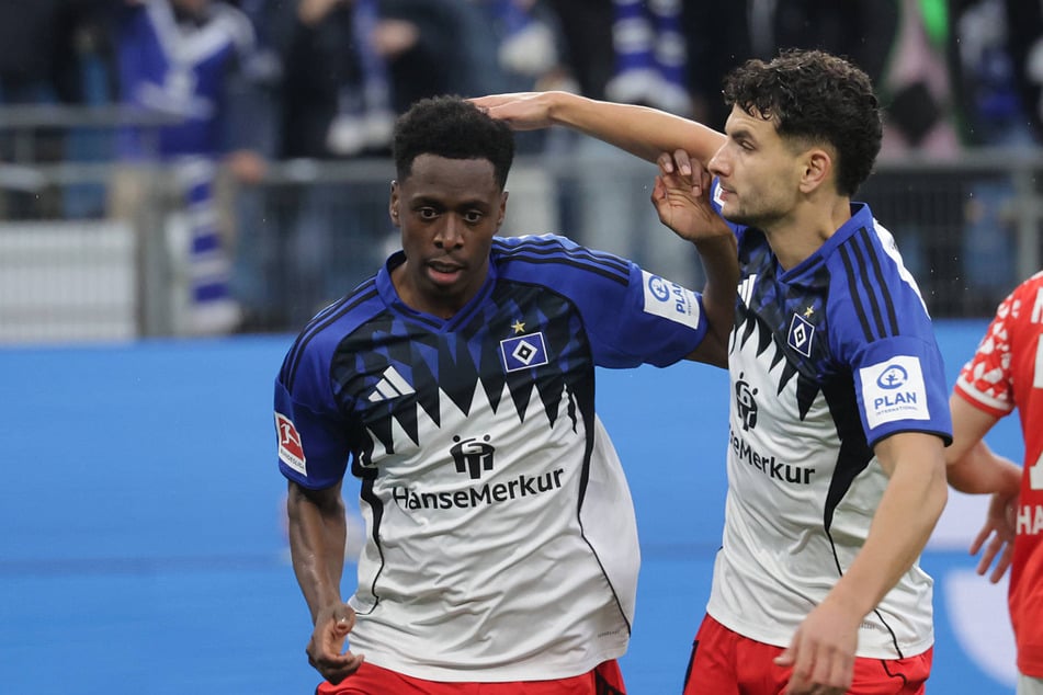 Albert Sambi Lokonga (l.) schoss den HSV nach sechs Minuten in Führung.