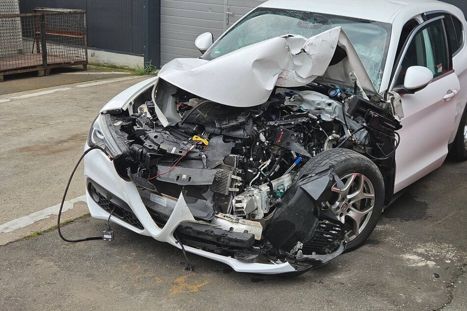 Unfall A14: A14 stundenlang gesperrt! Mann (32) donnert mit über drei Promille in Baustellen-Absicherung