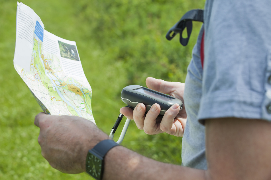 Ausgestattet mit einem GPS-Gerät und anderen Hilfsmitteln könnt Ihr im Klosterpark Altzella auf Entdeckungstour gehen.