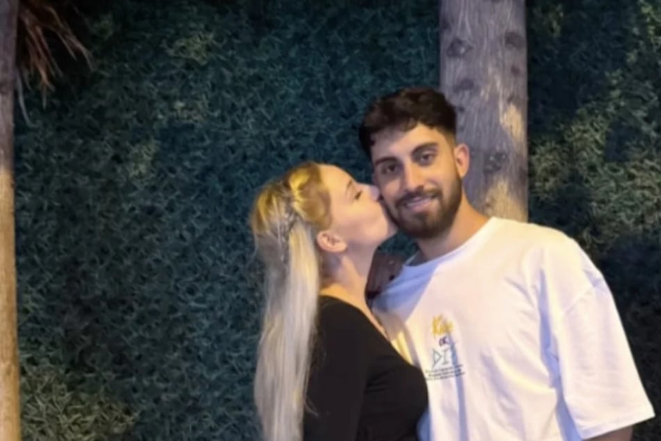 Zusammen mit Ehemann Servet (26) erwartet Loredana Wollny (22) ihr drittes Kind.