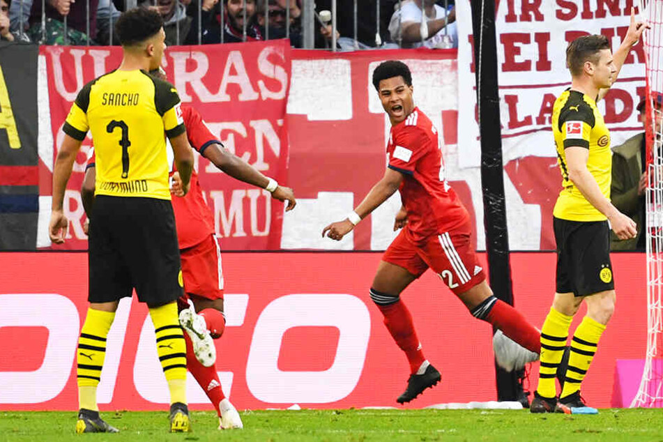 Serge Gnabry (Zweiter von r.) erzielte das 4:0 für den FC Bayern München - und das noch vor der Pause!