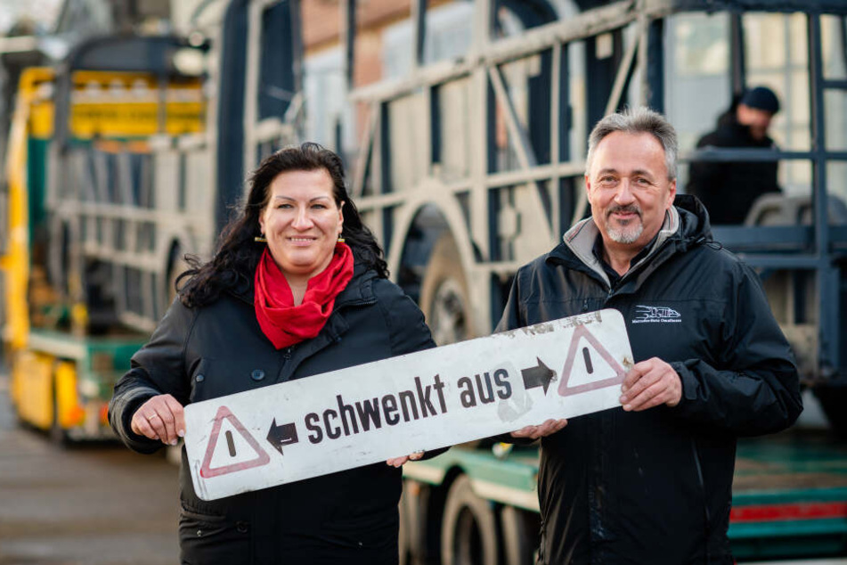 Claudia Großkopp (42, Straßenbahnmuseum Chemnitz) und Heiko Wolf (57, Straßenbahnfreunde Chemnitz) hatten Schwänke aus ihrem Leben mit dem "Gerippchen" zu erzählen.