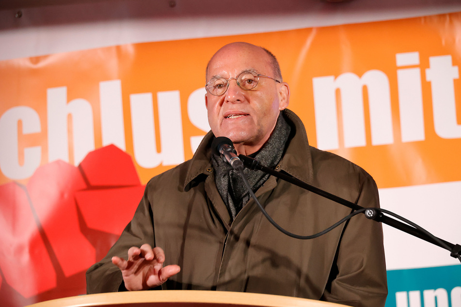 Gregor Gysi (74, Linke) war am Freitagabend in Chemnitz zu Gast. Bei seiner Rede schoss er gegen die Ampel-Koalition.