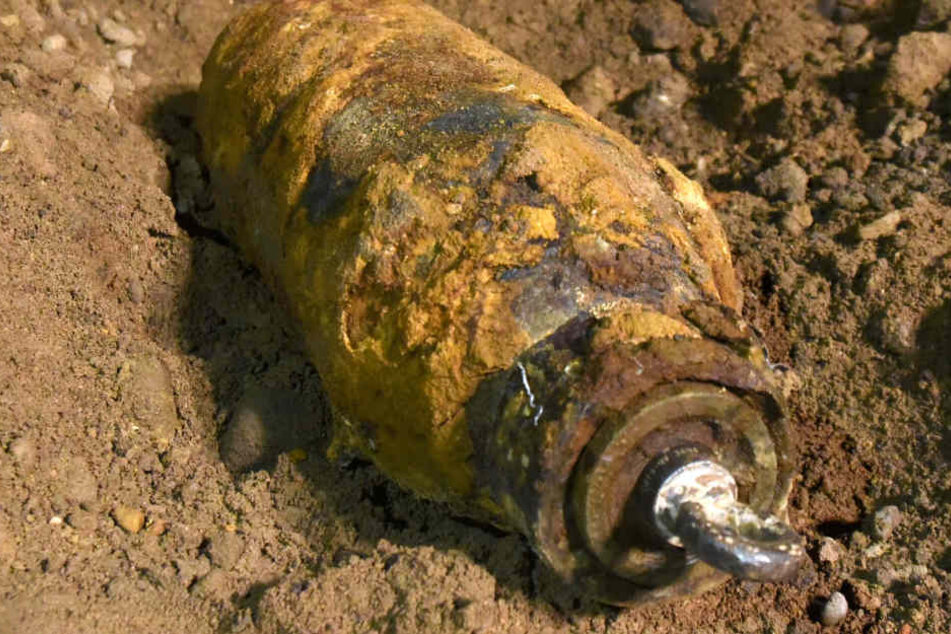 Der Fund einer Weltkriegsbombe ist im Rhein-Main-Gebiet immer wieder Thema in den Medien. Diese Bombe wurde im September 2017 beim Frankfurter Flughafen gefunden.