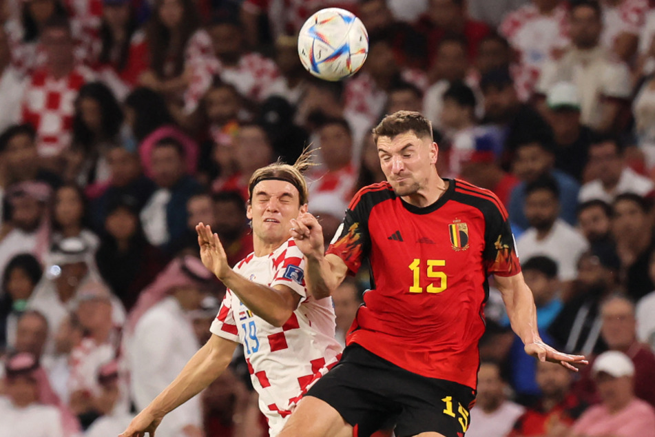 Trotz einer durchwachsenen WM mit Belgien weckt Thomas Meunier (31, r.) offenbar Begehrlichkeiten.