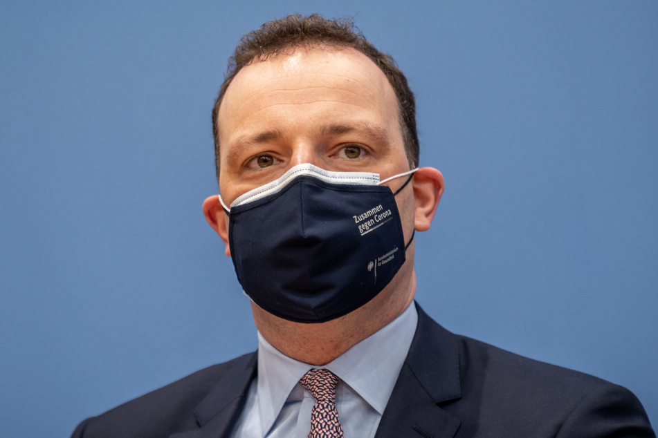 Laut Jens Spahn (40, CDU) kann es noch Wochen dauern, bis allein die Risikogruppen ihre Corona-Impfungen erhalten.