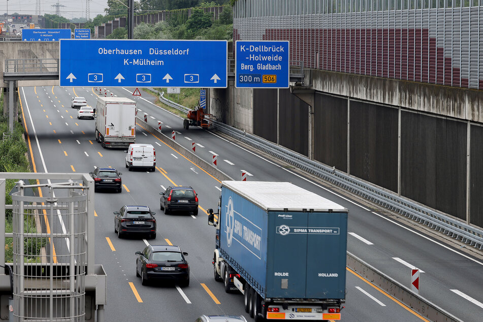 Eine tonnenschwere Betonplatte war im November 2020 auf der A3 bei Köln auf einen Wagen gestürzt und hatte eine Autofahrerin getötet.