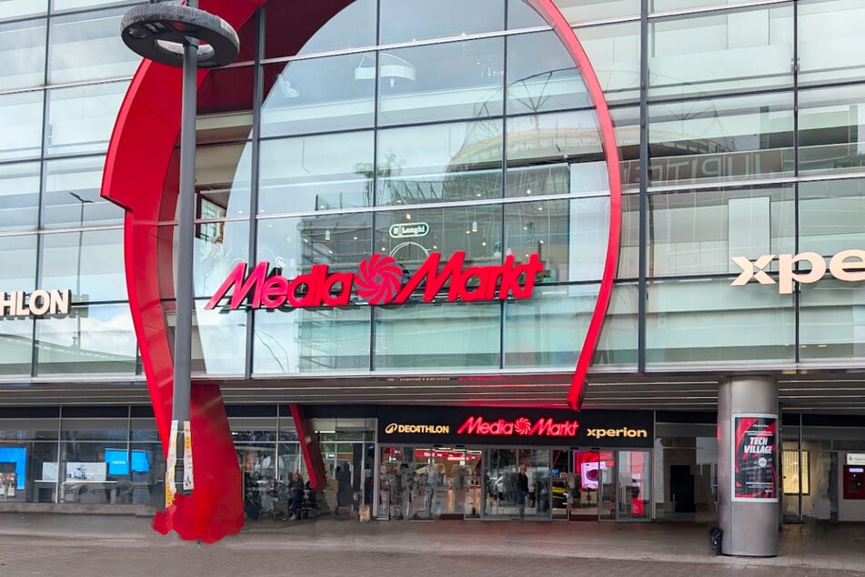 MediaMarkt Tech Village Hamburg - Mönckebergstraße 1.