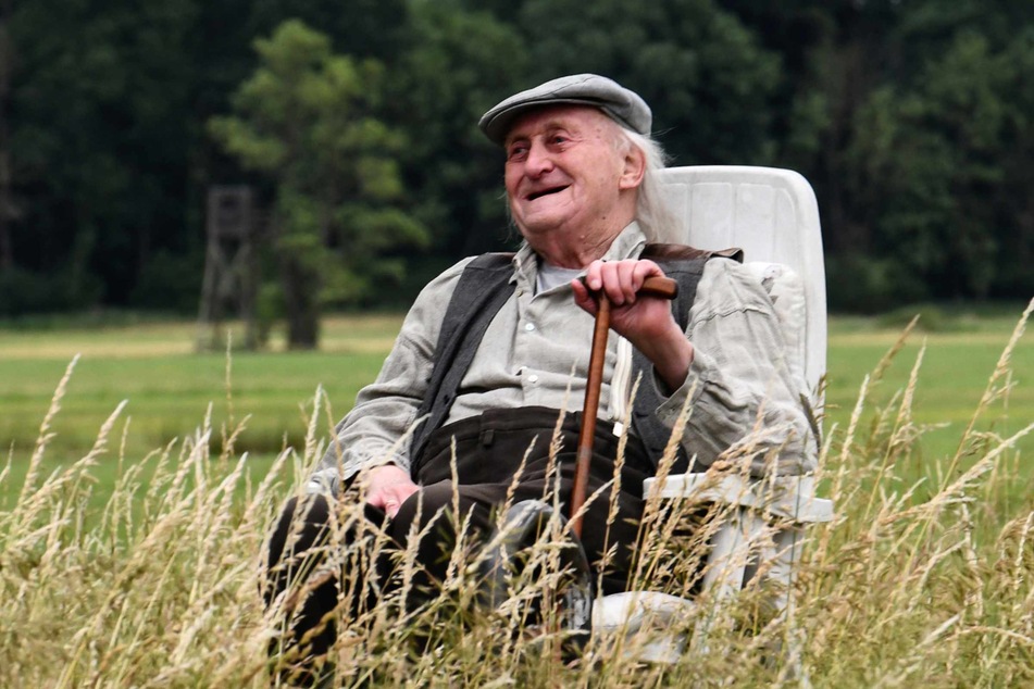 Hans Kahlert verstarb im Alter von 87 Jahren. Im NDR spielte er in "Neues für Büttenwarder" den "Onkel Krischan".