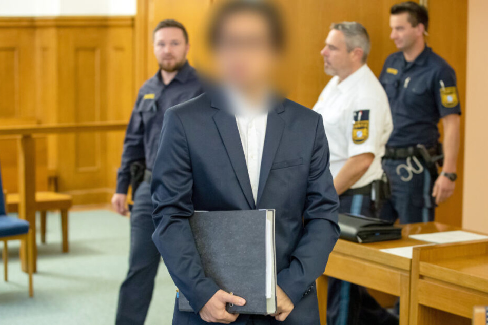 Ein Sänger des Nürnberger Staatstheaters soll mehrere Frauen vergewaltigt haben.