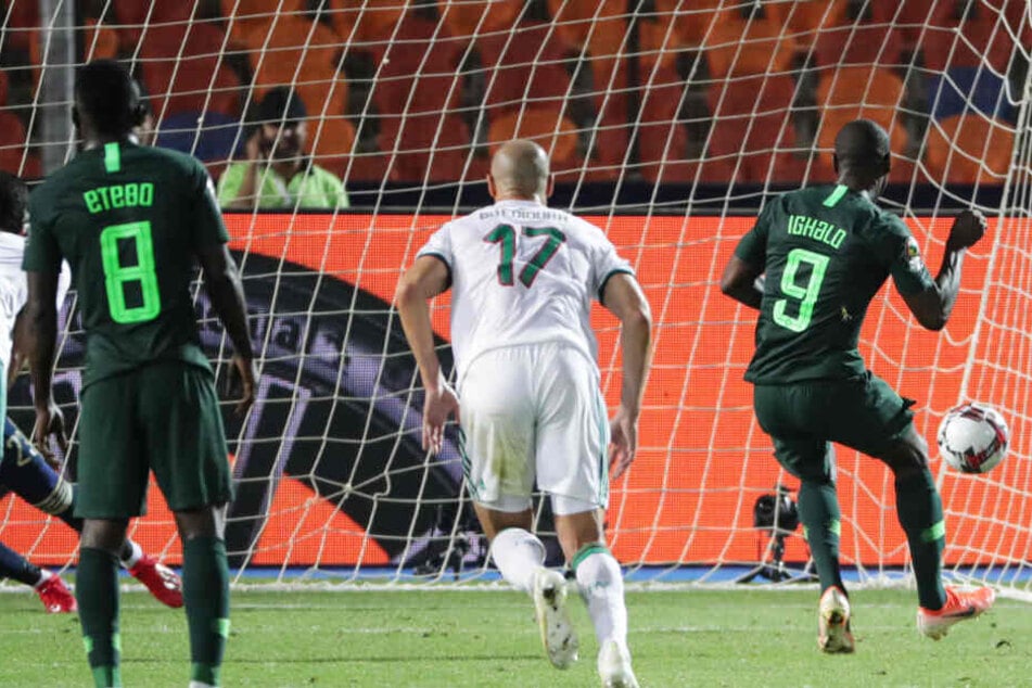 Der nigerianische Nationalstürmer Odion Ighalo (r.) wurde von Manchester United von Shanghai Shenhua ausgeliehen.