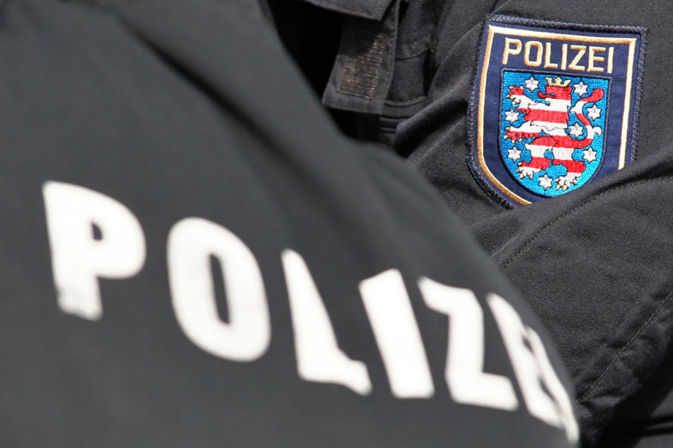 Die Polizei brachte die Kinder bei den Großeltern unter und nahm die Mutter mit ins Krankenhaus. (Symbolbild)