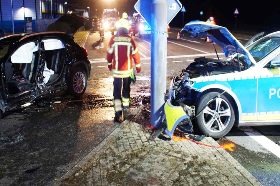 Der Unfall ereignete sich auf einer großen B10-Kreuzung in Niefern.