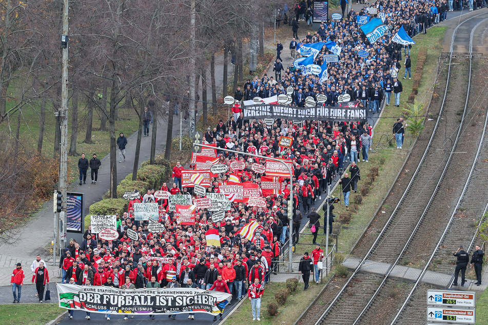 Tausende Fans waren am Sonntag in Leipzig, hatten gemeinsam gegen die Politik-Pläne demonstriert.