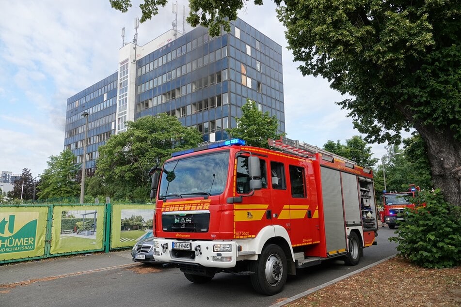Im verlassenen Büro-Hochhaus an der Sosaer Straße brach am Dienstagmorgen ein Brand aus.