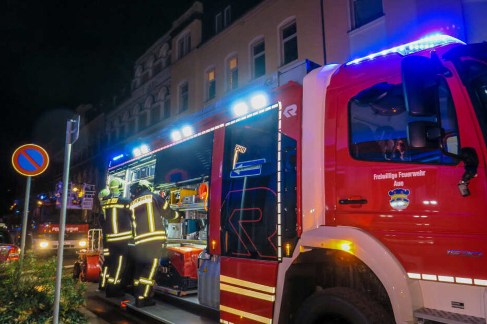 Die Feuerwehren waren mit 25 Einsatzkräften und 7 Fahrzeugen im Einsatz.