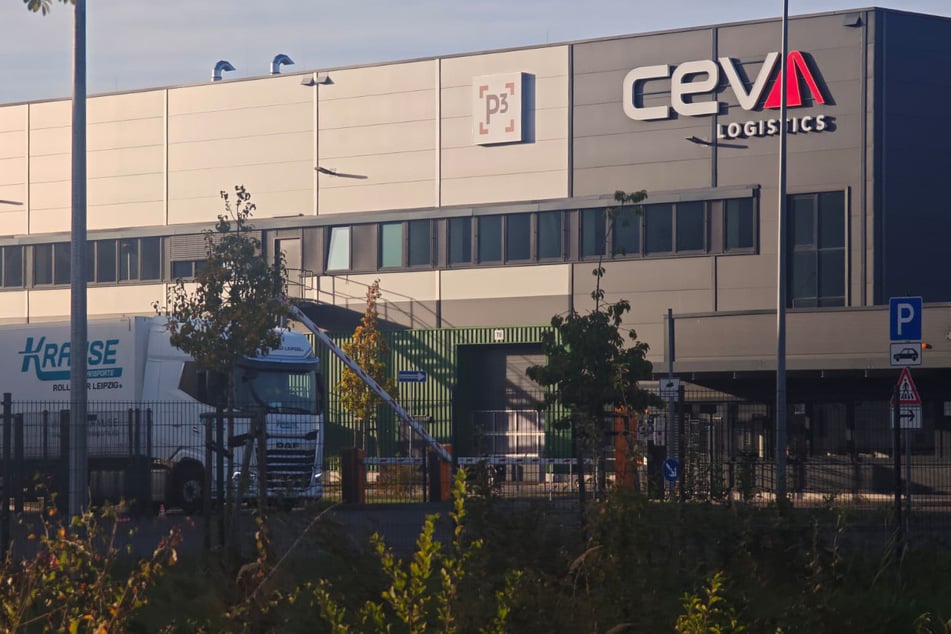 In dieser ehemaligen Logistikhalle im Leipziger Industriegebiet Nord sollen ab 2027 Tausende Marschflugkörper gebaut werden.
