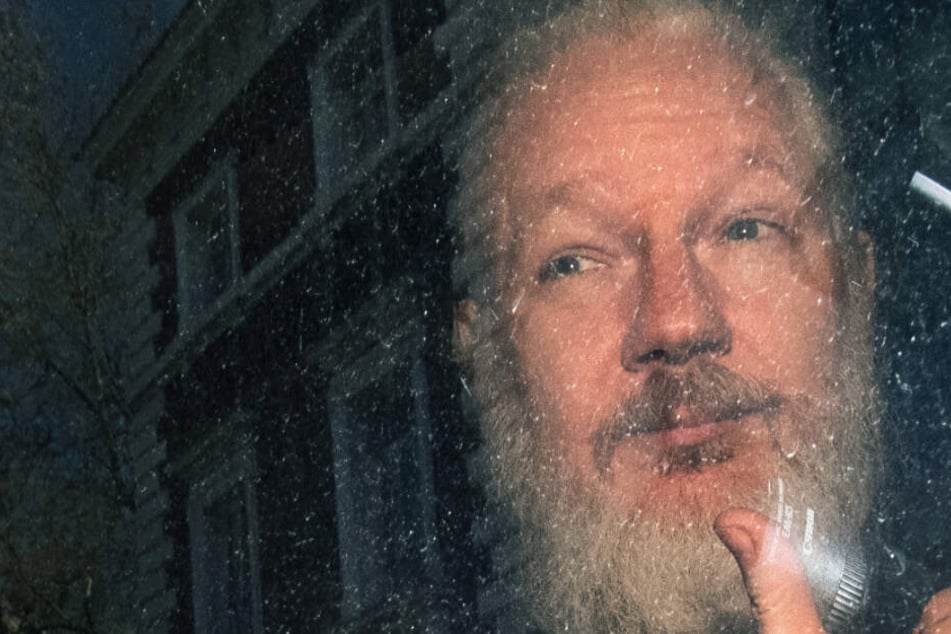 Anzeichen von Folter! Stirbt Wikileaks-Gründer Julian Assange im Gefängnis?