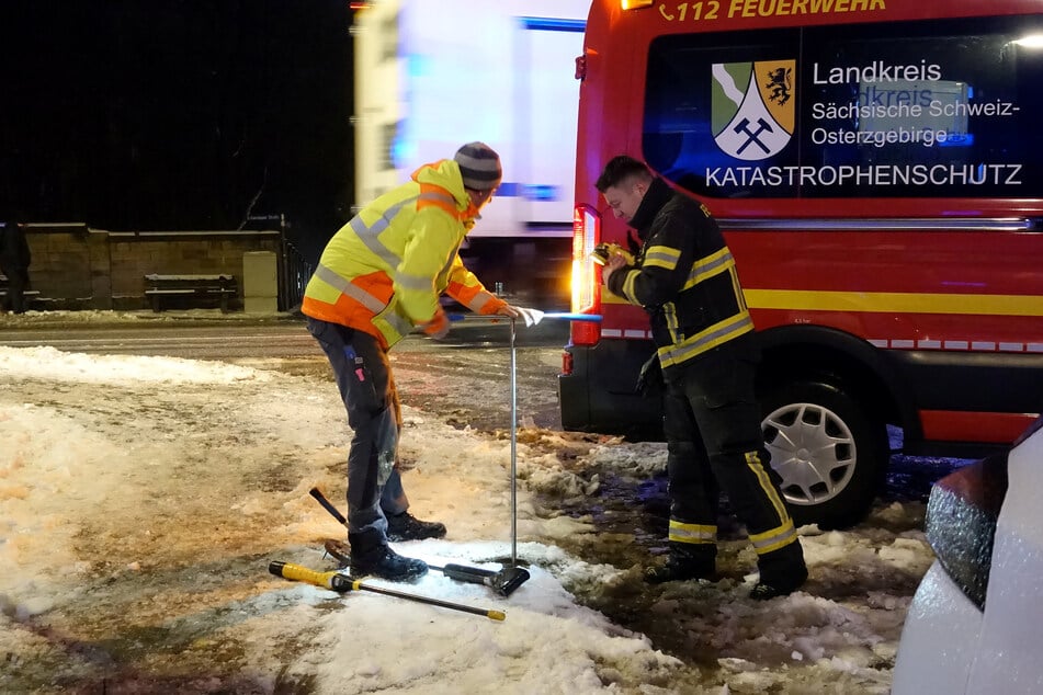 Ein Rohrbruch in Pirna forderte Feuerwehr und Katastrophenschutz.