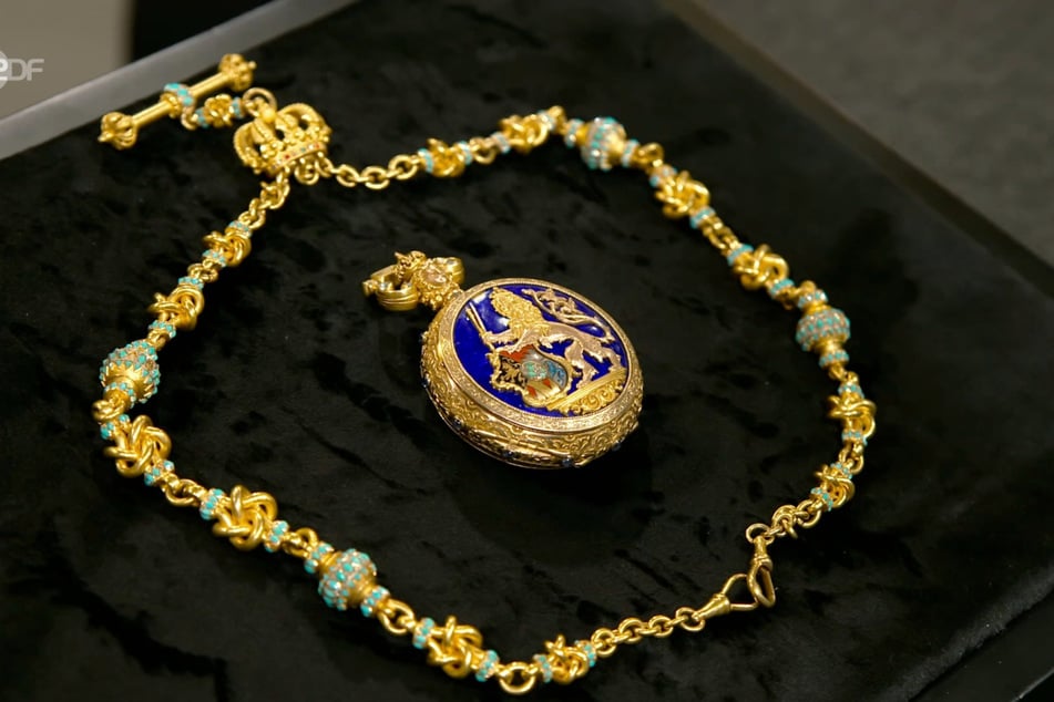 Einen derartigen Schatz sehen Händler und Experten bei "Bares für Rares" auch nicht alle Tage: Die Taschenuhr wurde einst von König Ludwig II. von Bayern verschenkt.