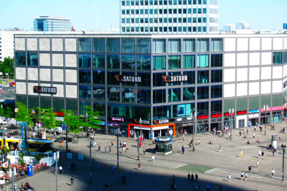 SATURN Berlin-Alexanderplatz - Alexanderplatz 3.