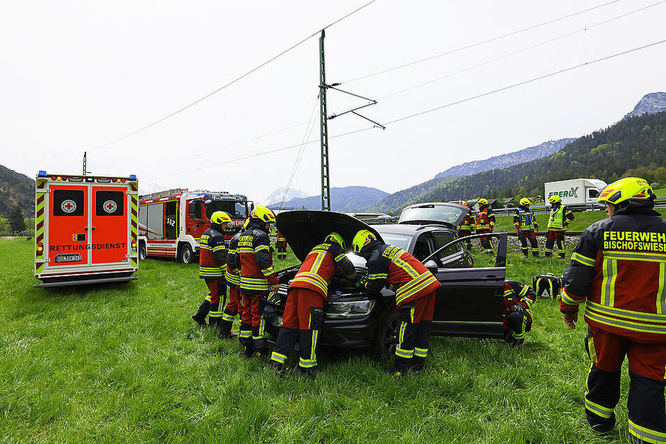 Die Feuerwehr kümmerte sich um den VW.