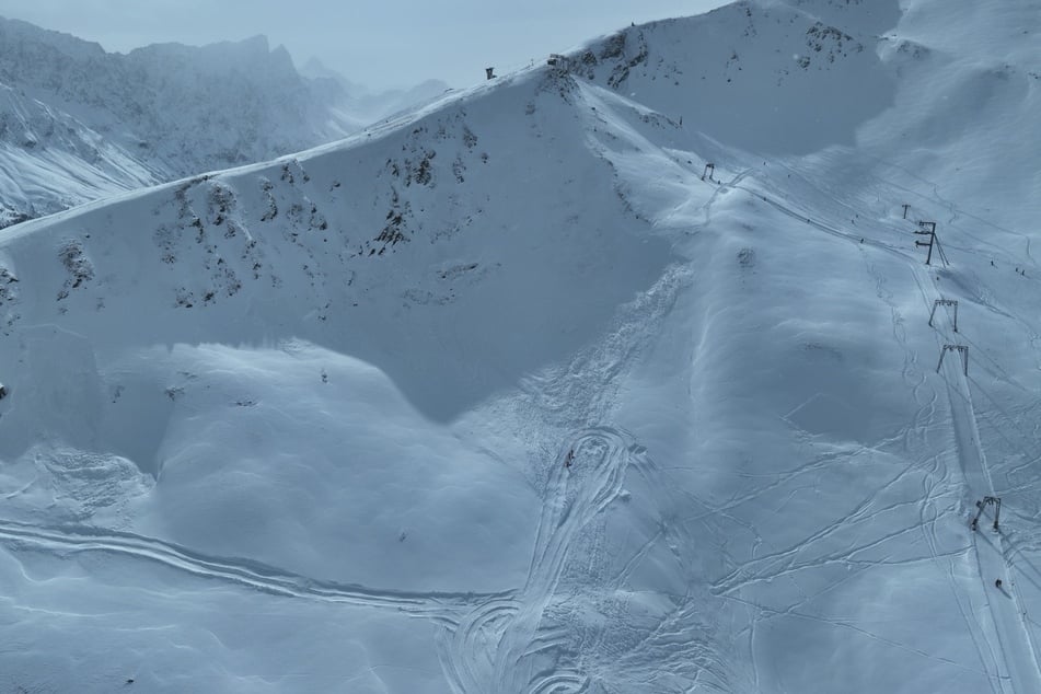 Eine groß angelegte Suchaktion wurde gestartet, die nach dem Vater-Sohn-Gespann auf dem Berg suchte.