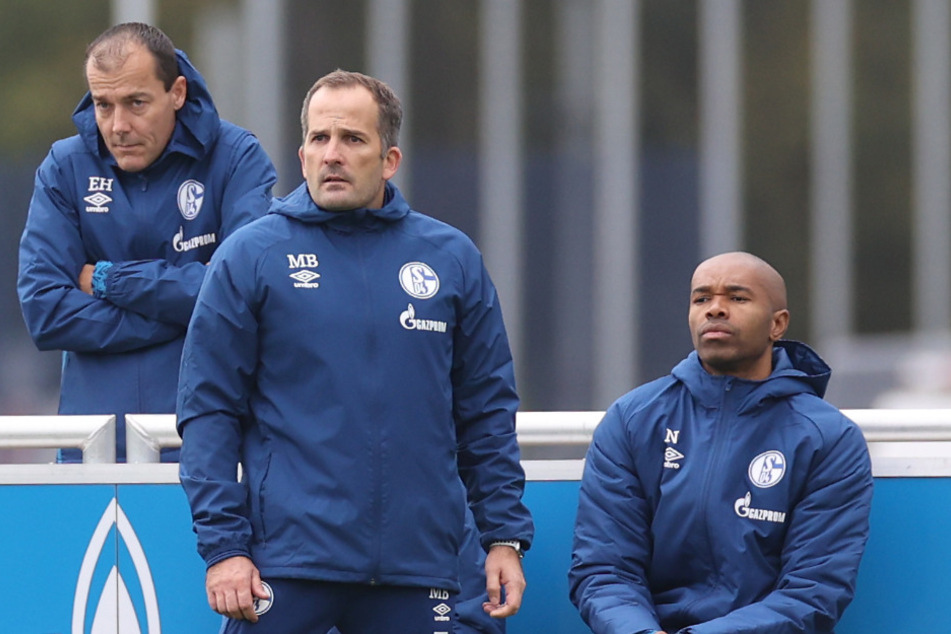 Hat das Trainerteam um Manuel Baum (41, M.) und Naldo (38, re.) die Kabine nach nur wenigen Wochen schon wieder verloren?