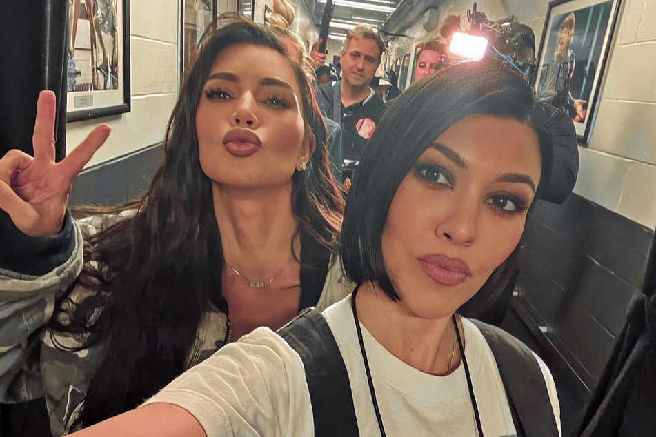Will Kourtney (r.) and Kim Kardashian fix their strained relationship?