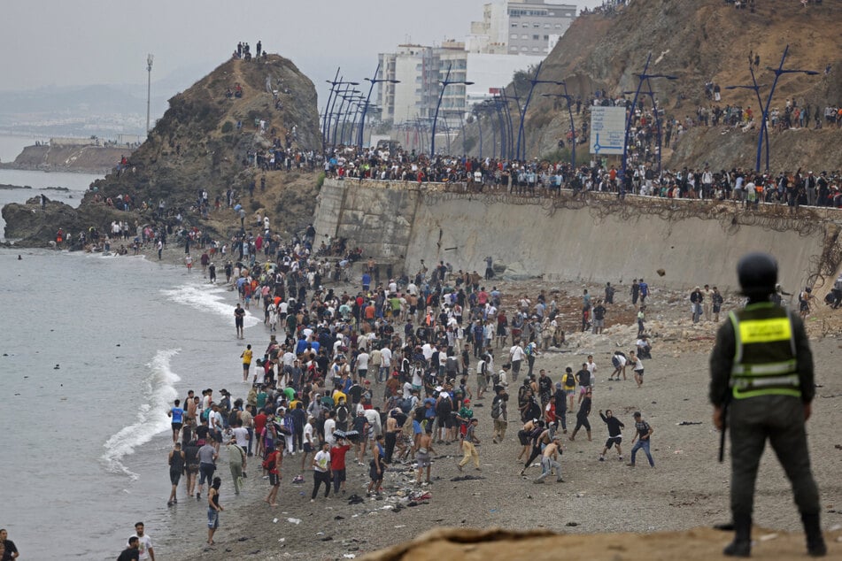 Ein Großteil der Migranten gelangte schwimmend nach Ceuta.