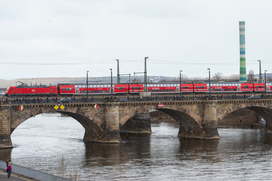 Der Mann wollte sich von der Marienbrücke stürzen.
