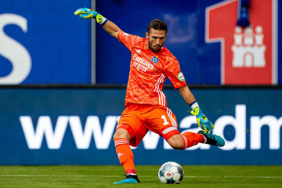 Der Torwart hat mit dem Ball am Fuß noch Luft nach oben.