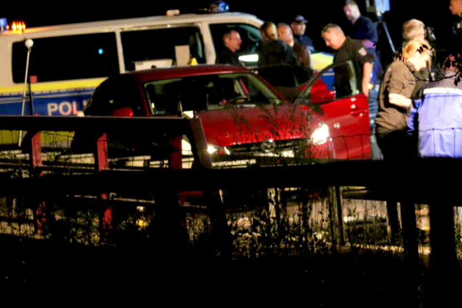 Polizisten erschießen 25-Jährigen auf der A10: Er soll eine Frau (†26) ermordet haben!