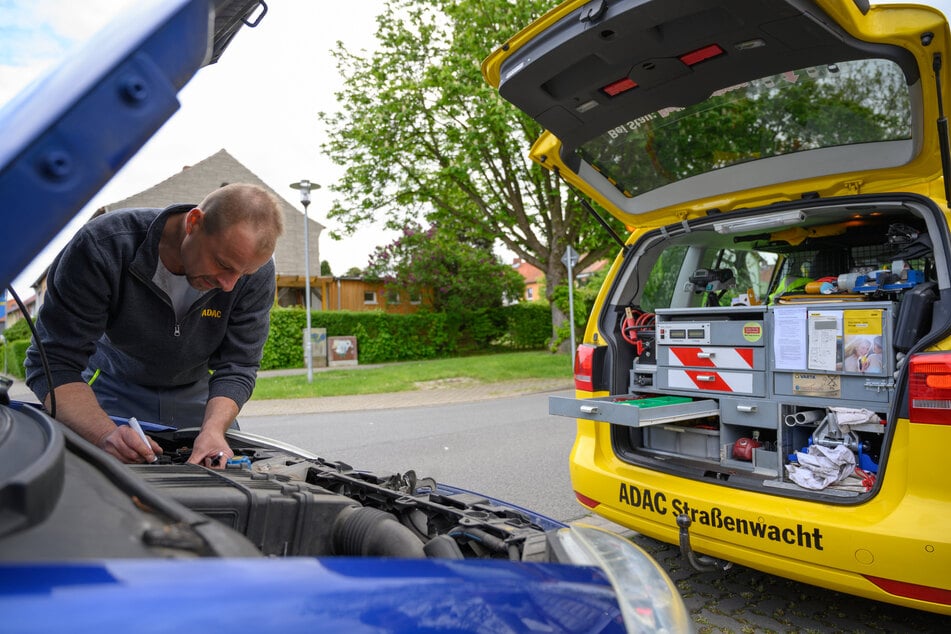 Eine leere Batterie war Hauptursache von Autopannen, bei denen der ADAC im vergangenen Jahr Hilfe leistete.