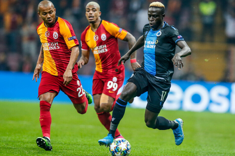 Krépin Diatta (r) beim Champions-League-Spiel gegen Galatasaray Istanbul.