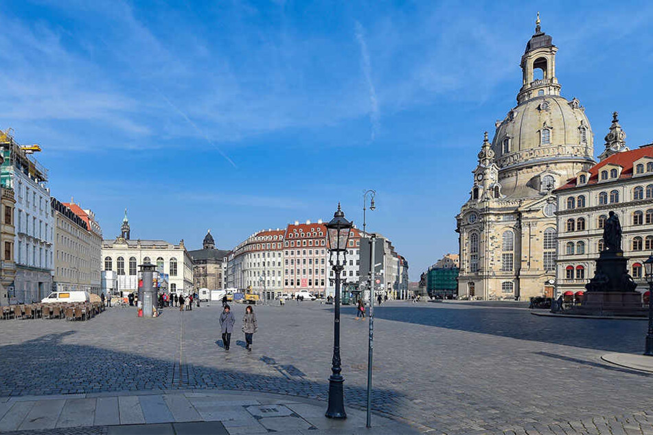 Noch ist der Blick zum Verkehrsmuseum frei.