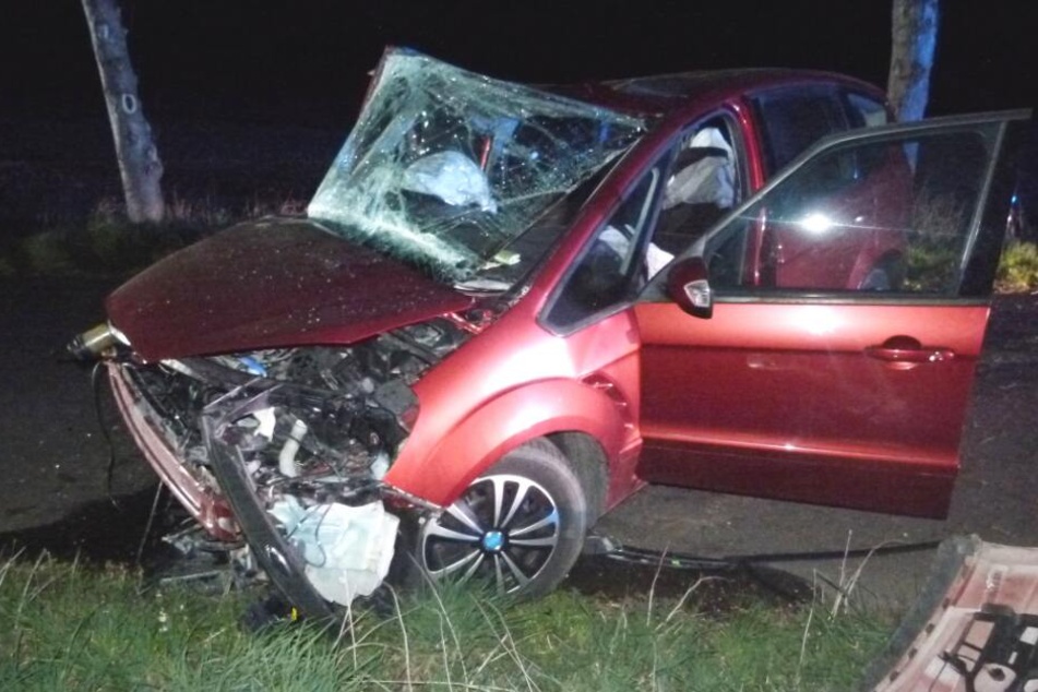 Der Wagen war nach dem Unfall nur noch Schrott.