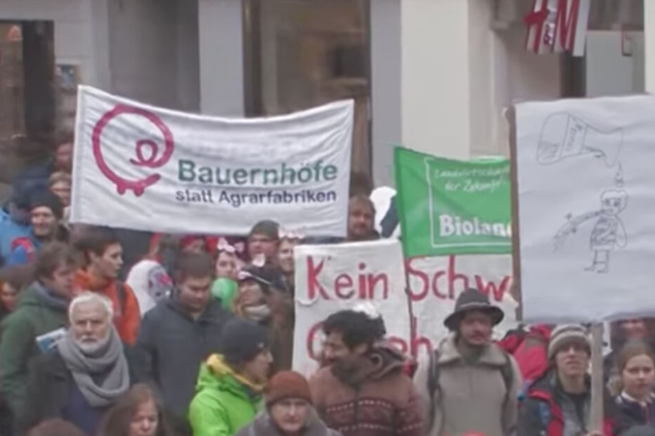 In Tübingen waren tausende Menschen für die Umwelt auf der Straße.
