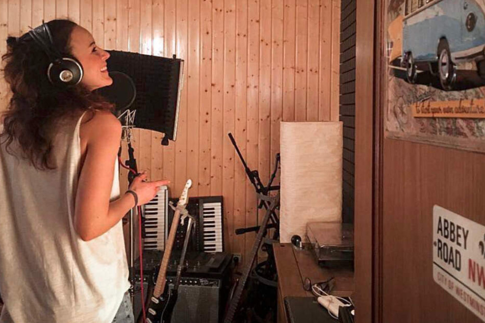Jasmin Wagner steht wieder als "Blümchen" im Ton-Studio.